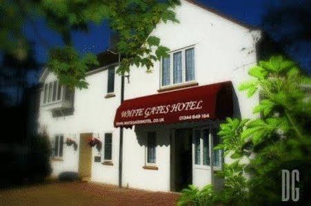 White Gates Hotel Binfield Ngoại thất bức ảnh